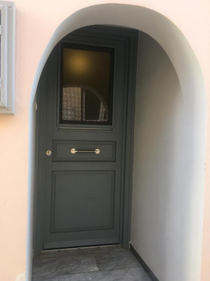 Modern & Comfortable House In The City Center Ermoupoli Ngoại thất bức ảnh