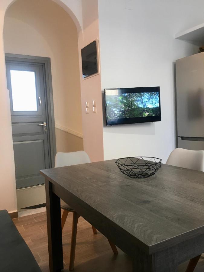 Modern & Comfortable House In The City Center Ermoupoli Ngoại thất bức ảnh