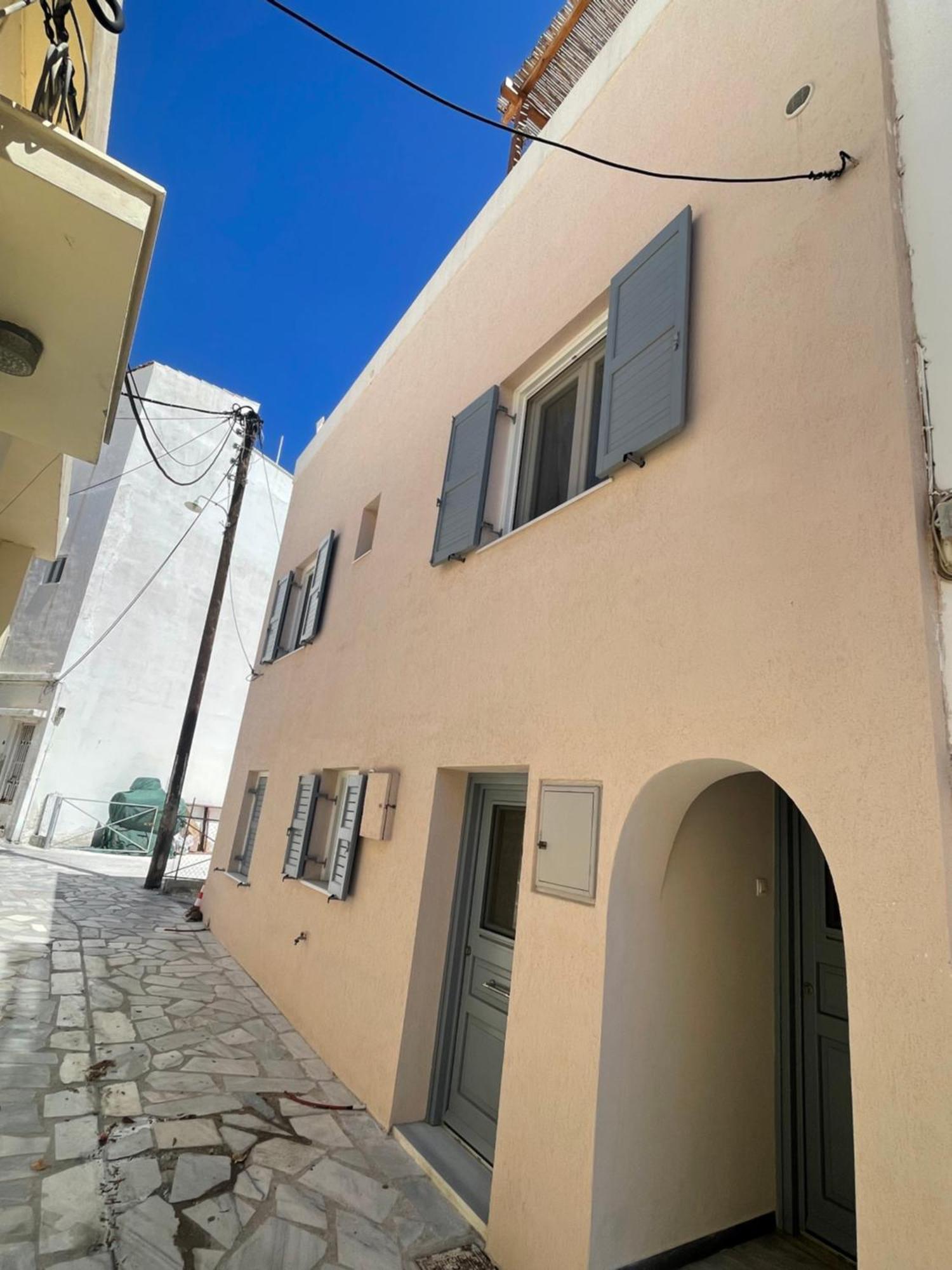 Modern & Comfortable House In The City Center Ermoupoli Ngoại thất bức ảnh