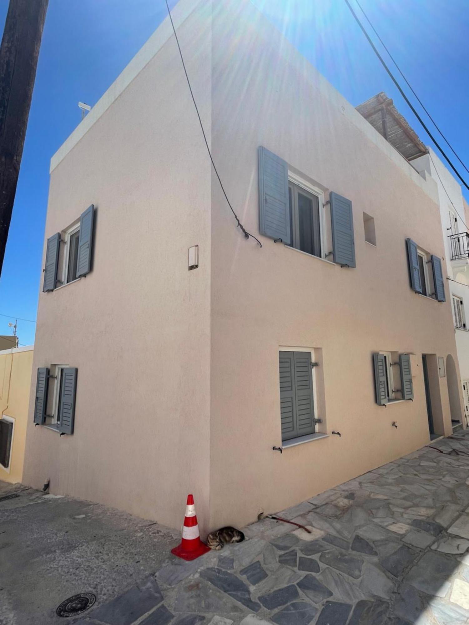 Modern & Comfortable House In The City Center Ermoupoli Ngoại thất bức ảnh